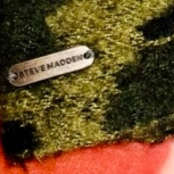 NWT STEVE MADDEN SPECTRUM KNIT 🧶 TWISTED FRONT HEAD WRAP - CAMO, OS, BNWT - Picture 6 of 9